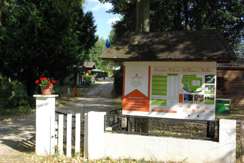 Camping Smile & Braudieres Hotel Mézières-sous-Lavardin Kültér fotó